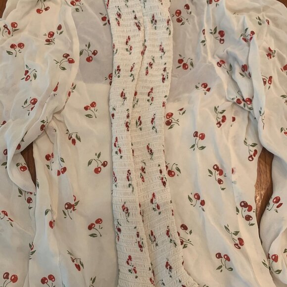 Chase Cherry Print Sweetheart Crepe Top in Cherry Pit, size 6 - Picture 9 of 11